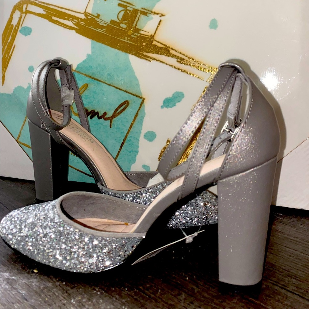 Wedding Silver Shoes/Never worn/Great bargain